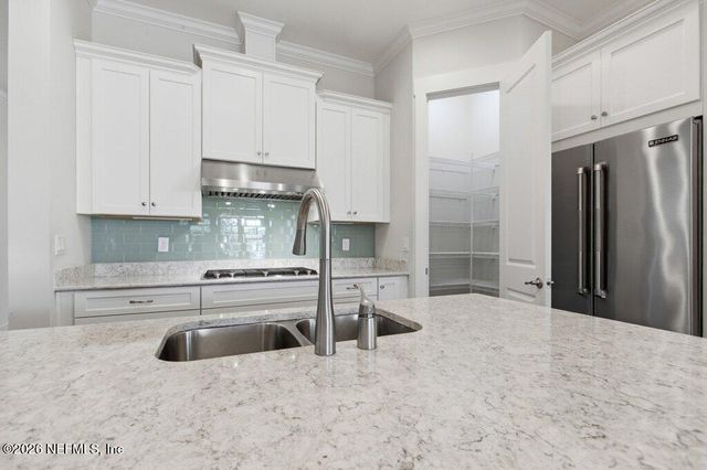 569 TIMBER BRIDGE Lane, Atlantic Beach, FL 32233