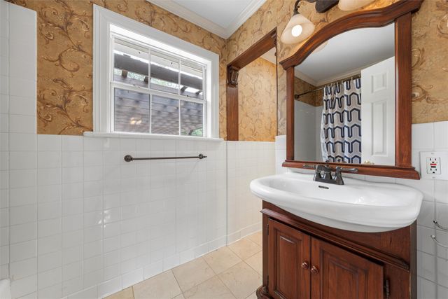 2131 Mountainview Drive, Waco, TX 76710