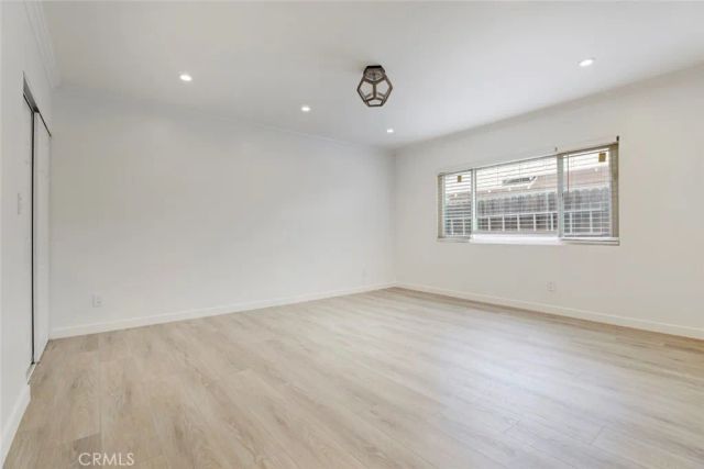 247 N Oak Avenue, Pasadena, CA 91107