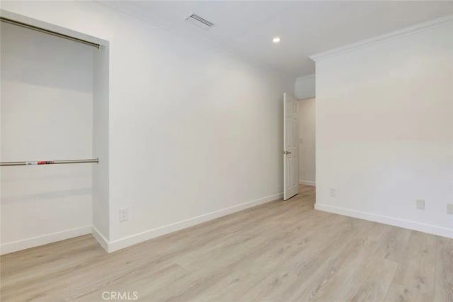 247 N Oak Avenue, Pasadena, CA 91107