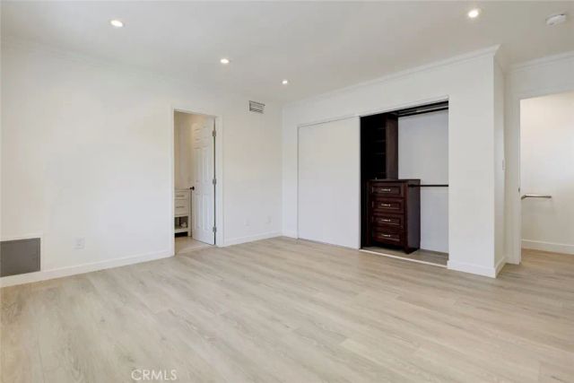 247 N Oak Avenue, Pasadena, CA 91107