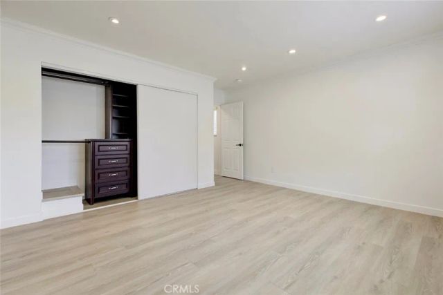 247 N Oak Avenue, Pasadena, CA 91107