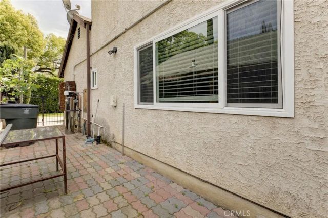 247 N Oak Avenue, Pasadena, CA 91107