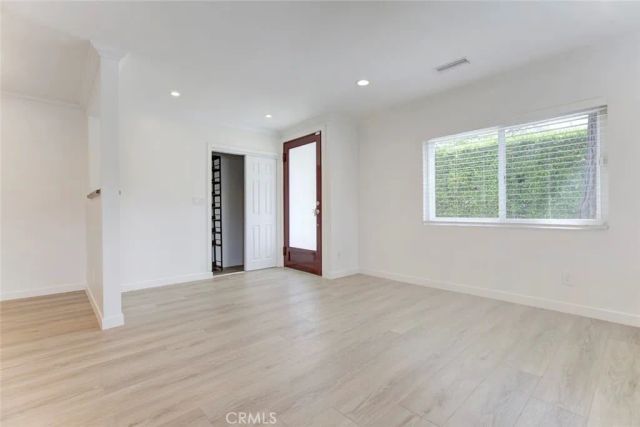 247 N Oak Avenue, Pasadena, CA 91107