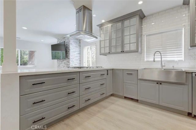 247 N Oak Avenue, Pasadena, CA 91107