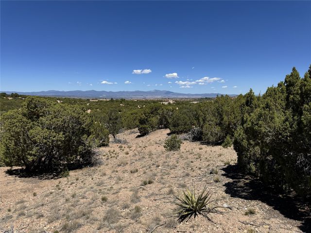 9-A Paseo Del Pajaro, Santa Fe, NM 87506