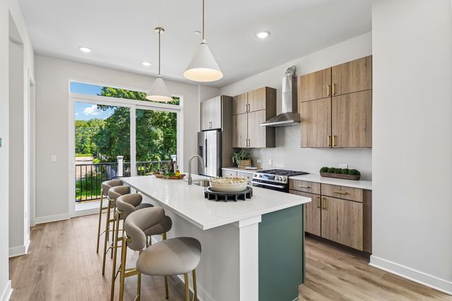 720 Thayer Street C1, Deerfield, IL 60015