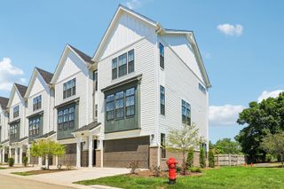 720 Thayer Street C1, Deerfield, IL 60015