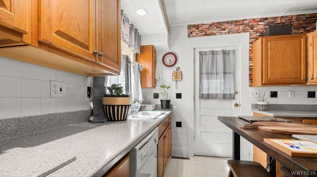 5981 Washington, Newfane, NY 14126