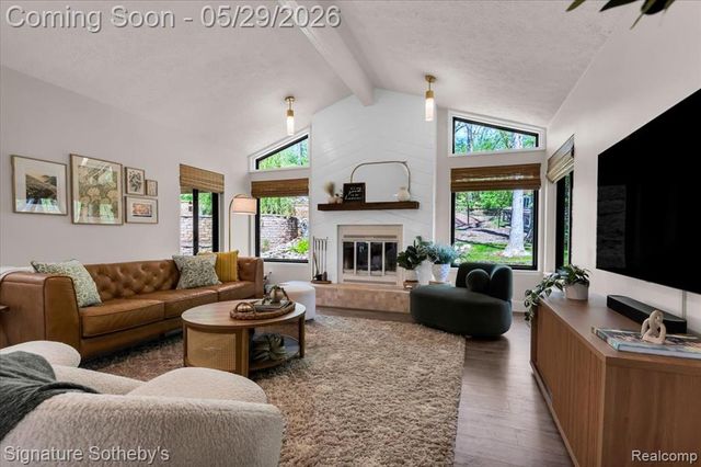 6692 Balmoral Terrace, Clarkston, MI 48346