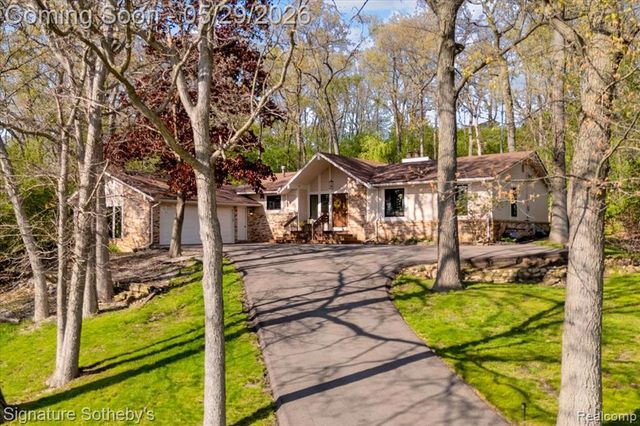 6692 Balmoral Terrace, Clarkston, MI 48346