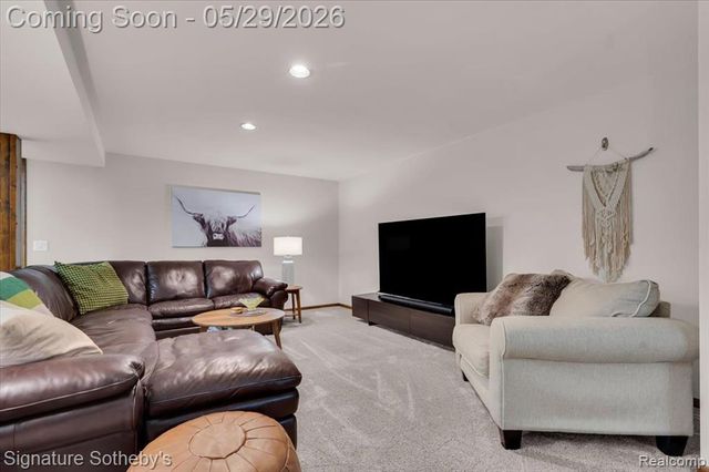 6692 Balmoral Terrace, Clarkston, MI 48346