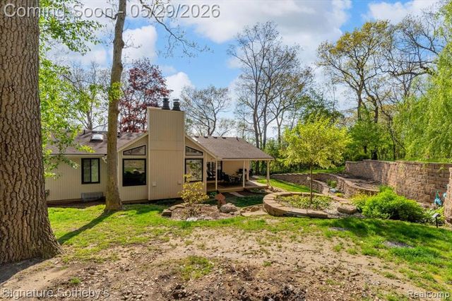 6692 Balmoral Terrace, Clarkston, MI 48346
