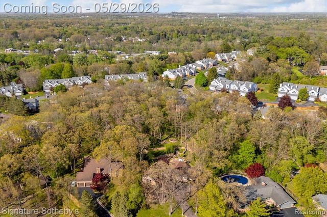 6692 Balmoral Terrace, Clarkston, MI 48346