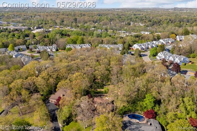 6692 Balmoral Terrace, Clarkston, MI 48346