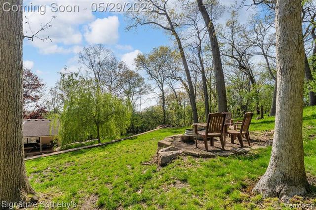 6692 Balmoral Terrace, Clarkston, MI 48346