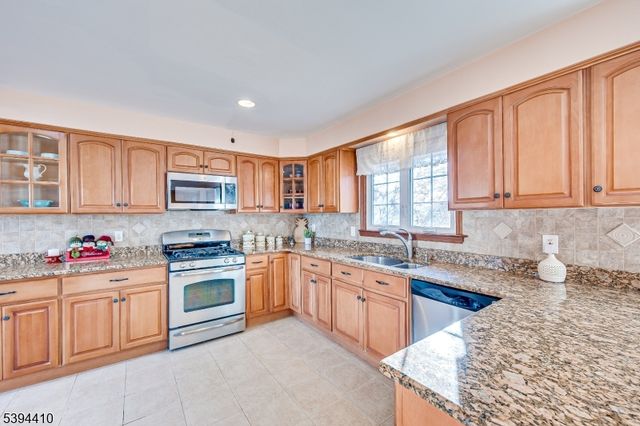 130 Woodrow Ave, Piscataway Twp., NJ 08854