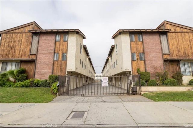 8933 Willis 15, Panorama City, CA 91402