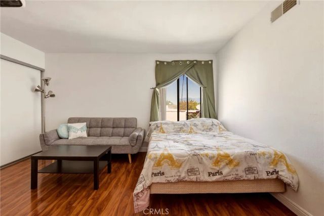 8933 Willis 15, Panorama City, CA 91402