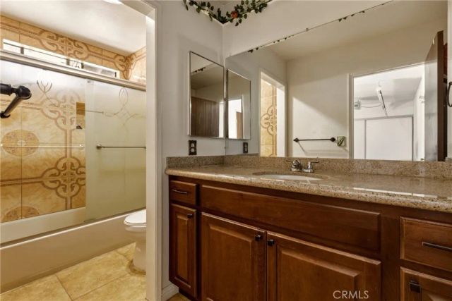 8933 Willis 15, Panorama City, CA 91402