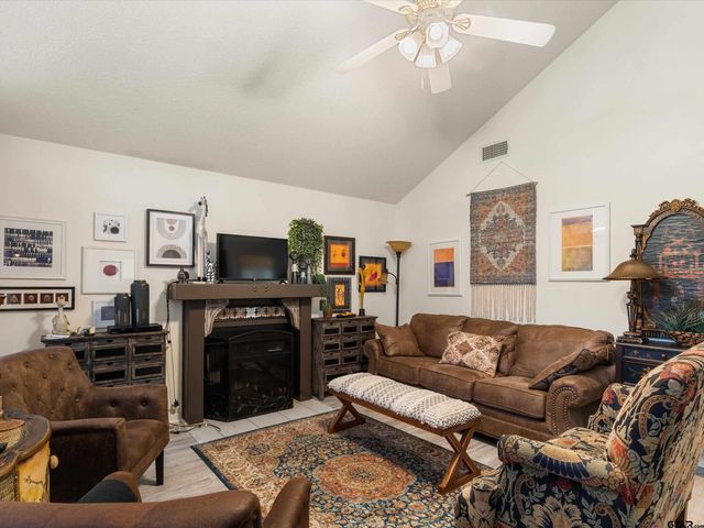 168 Hearthside Path, Holly Lake Ranch, TX 75765