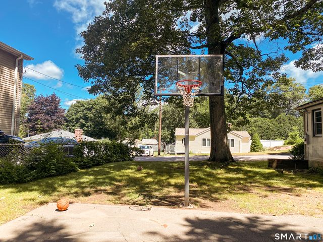 5 Seminole Trail, East Hampton, CT 06424