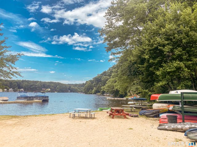 5 Seminole Trail, East Hampton, CT 06424