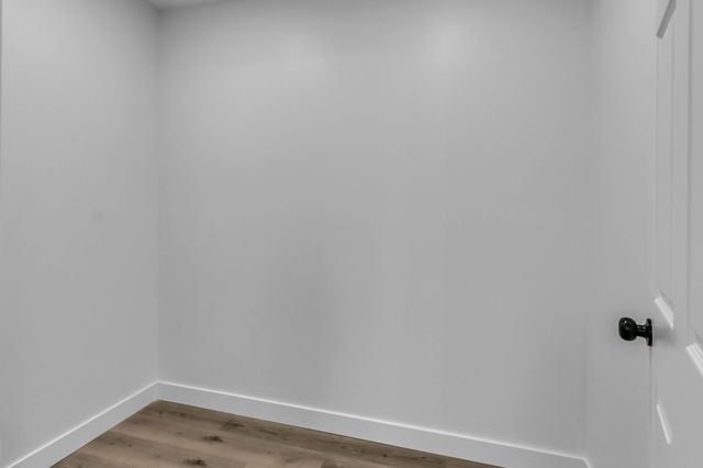 38 Warren St, Paris, TN 38242