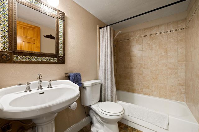 6110 Gardenridge HOLW, Austin, TX 78750