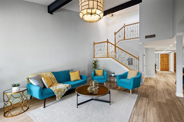 6110 Gardenridge HOLW, Austin, TX 78750