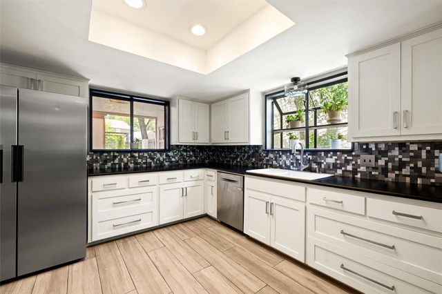 6110 Gardenridge HOLW, Austin, TX 78750