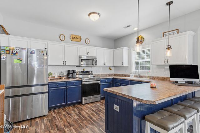 302 Sunbeam Court, Richlands, NC 28574