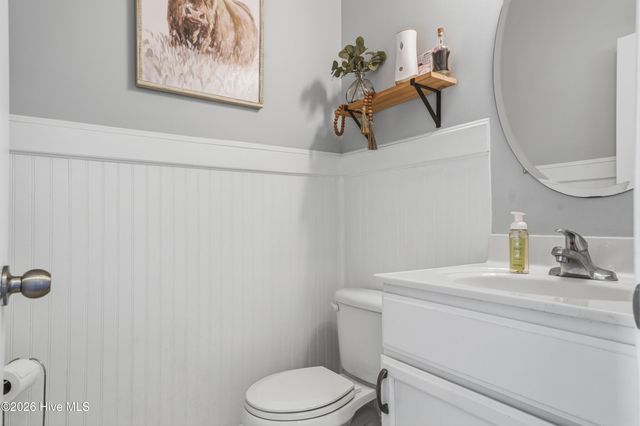 302 Sunbeam Court, Richlands, NC 28574