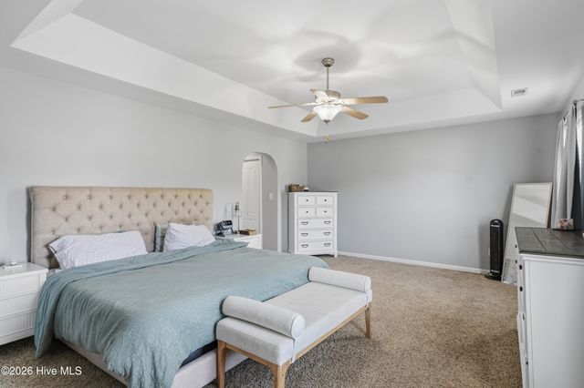 302 Sunbeam Court, Richlands, NC 28574