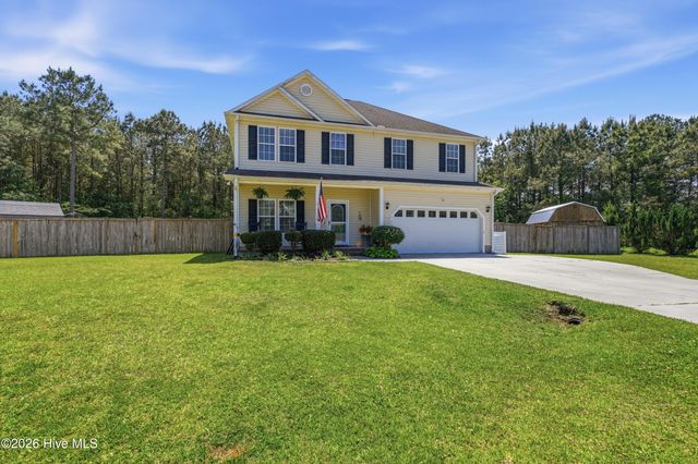 302 Sunbeam Court, Richlands, NC 28574