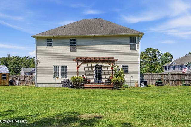 302 Sunbeam Court, Richlands, NC 28574