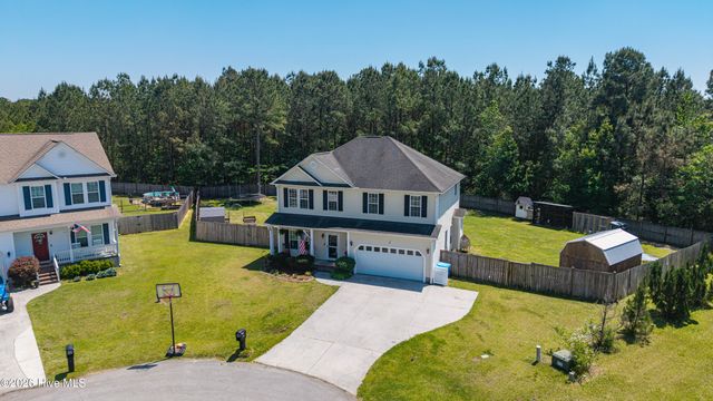 302 Sunbeam Court, Richlands, NC 28574