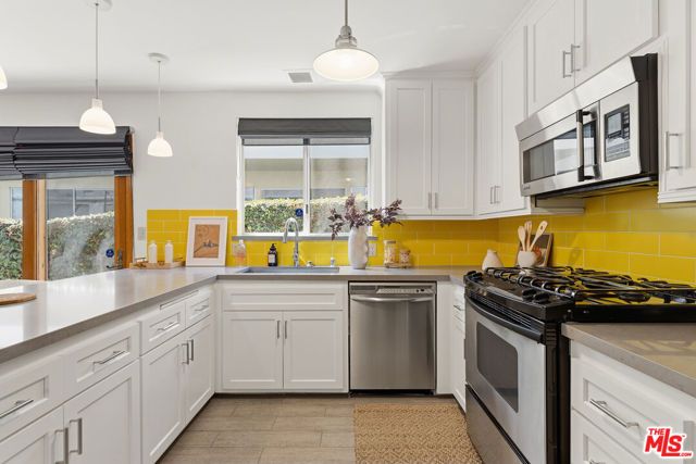 958 18th Street 4, Santa Monica, CA 90403