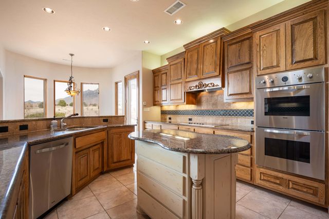 13419 Wilderness Place NE, Albuquerque, NM 87111