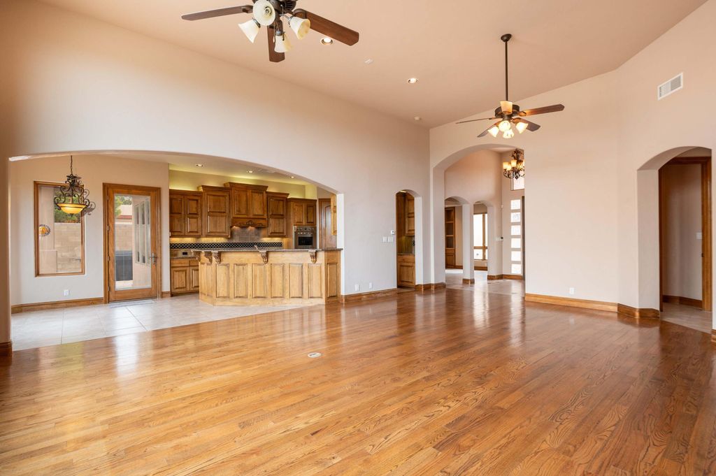 Image 12 of property listing at 13419 Wilderness Place NE, Albuquerque, NM 87111