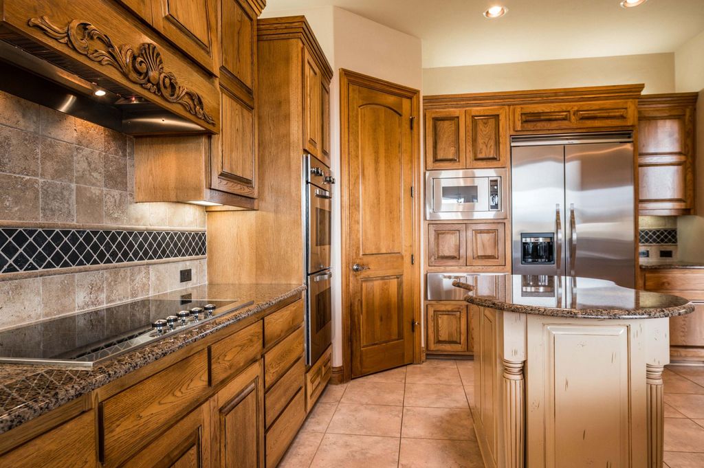 Image 15 of property listing at 13419 Wilderness Place NE, Albuquerque, NM 87111