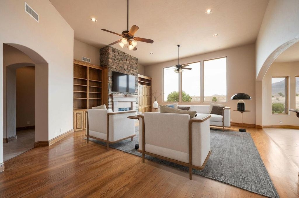 Image 7 of property listing at 13419 Wilderness Place NE, Albuquerque, NM 87111