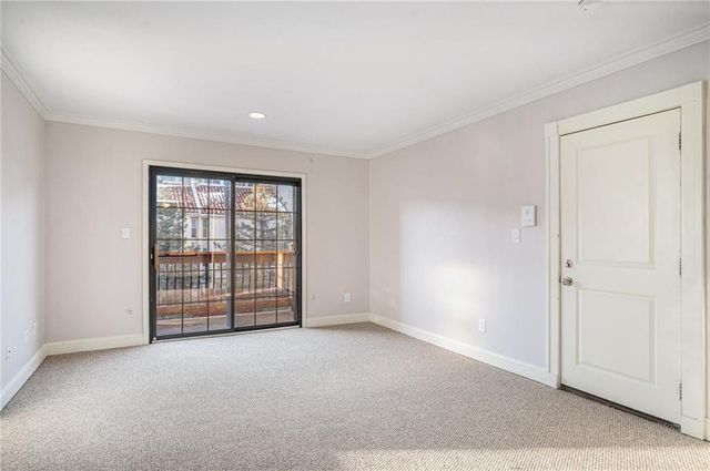 1102 W 46th Street 3, Kansas City, MO 64111