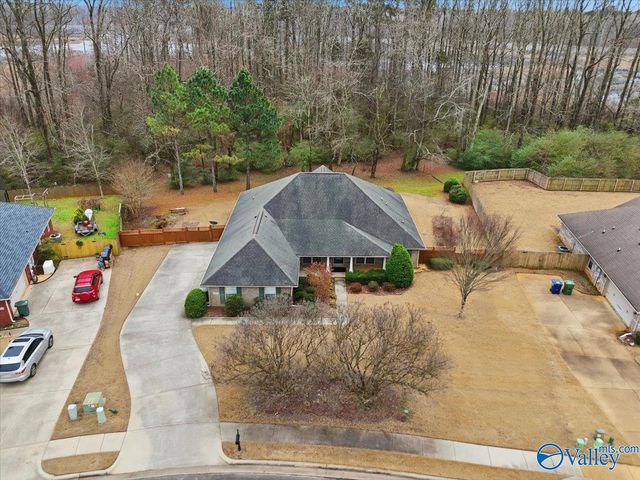 104 Swan Pond Drive, Huntsville, AL 35824