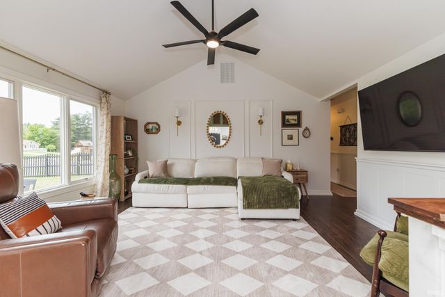 2502 Trillium Cove, Huntertown, IN 46748