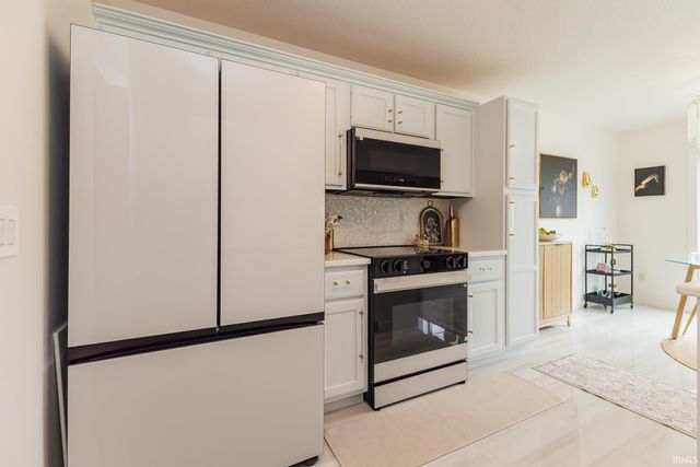 2502 Trillium Cove, Huntertown, IN 46748