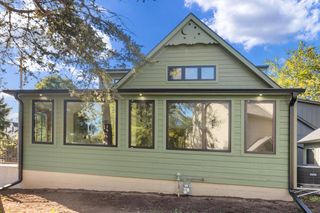 637 1st STREET, Delafield, WI 53018