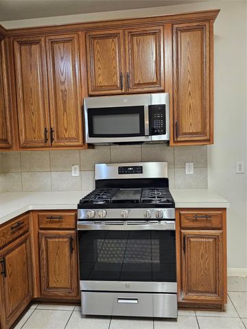16710 Mallory Bridge Drive, Houston, TX 77095