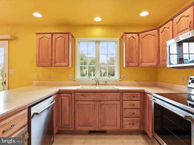 3215 ST ANDREWS DR, Chambersburg, PA 17202