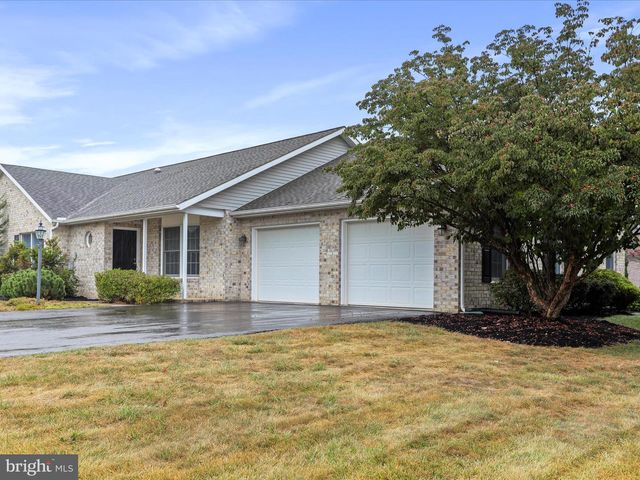 3215 ST ANDREWS DR, Chambersburg, PA 17202